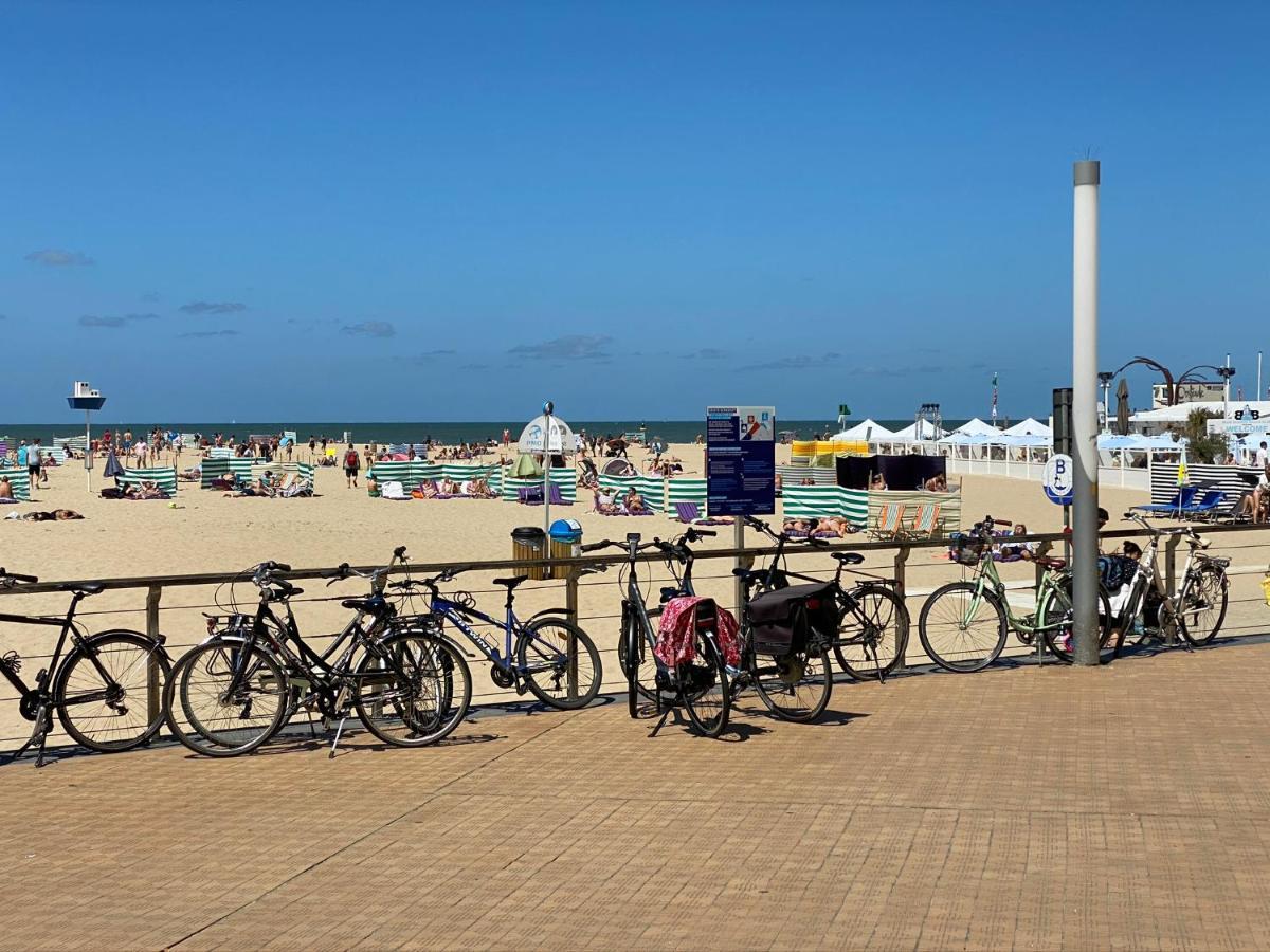 Panoramic View On Beach, Ships, Sea - Place To Be Остенде Екстер'єр фото